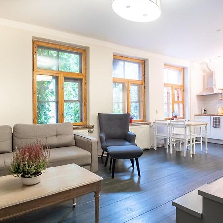Dream Stay - Bright 2-Bedroom 2-Floor Old Town Apartment Таллин Экстерьер фото