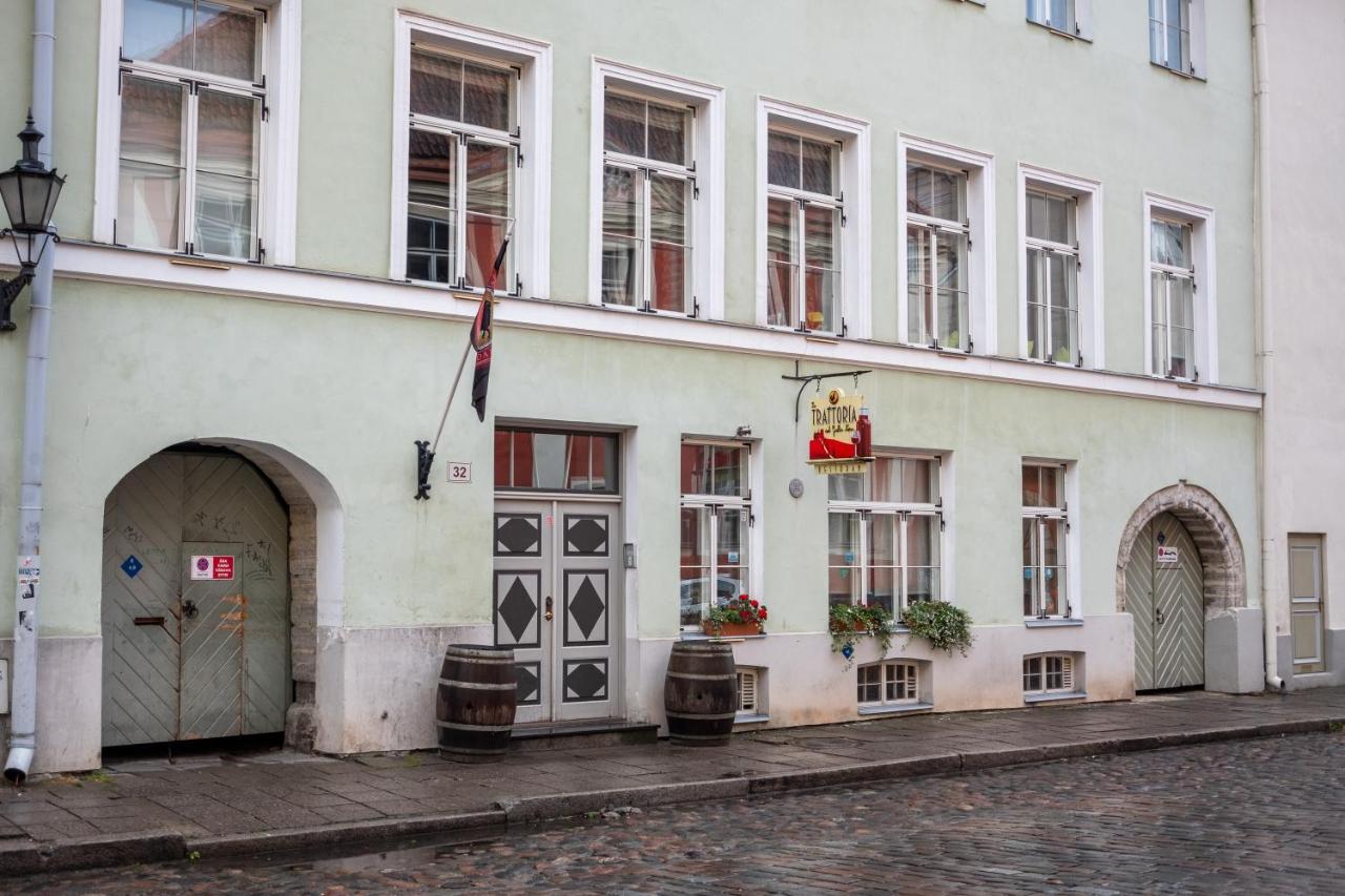 Dream Stay - Bright 2-Bedroom 2-Floor Old Town Apartment Таллин Экстерьер фото
