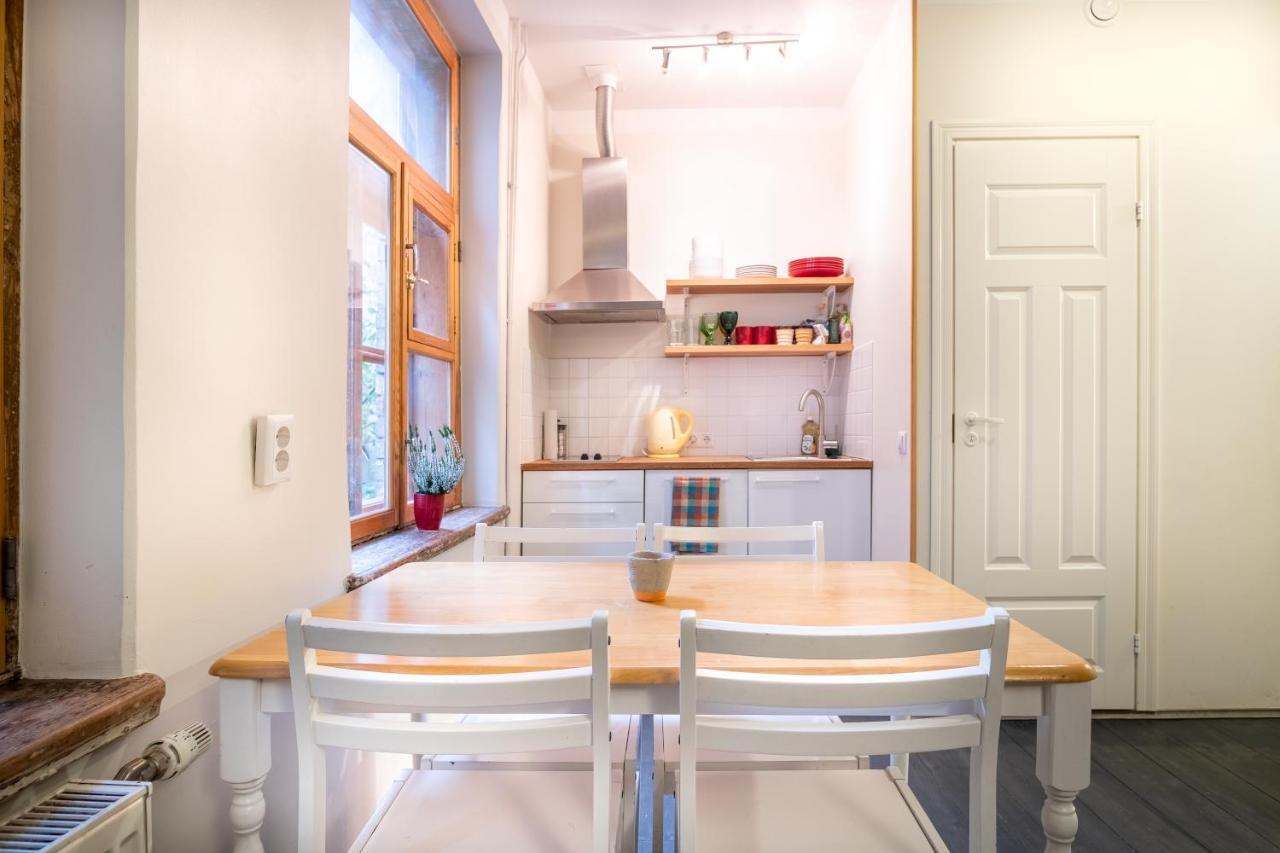 Dream Stay - Bright 2-Bedroom 2-Floor Old Town Apartment Таллин Экстерьер фото