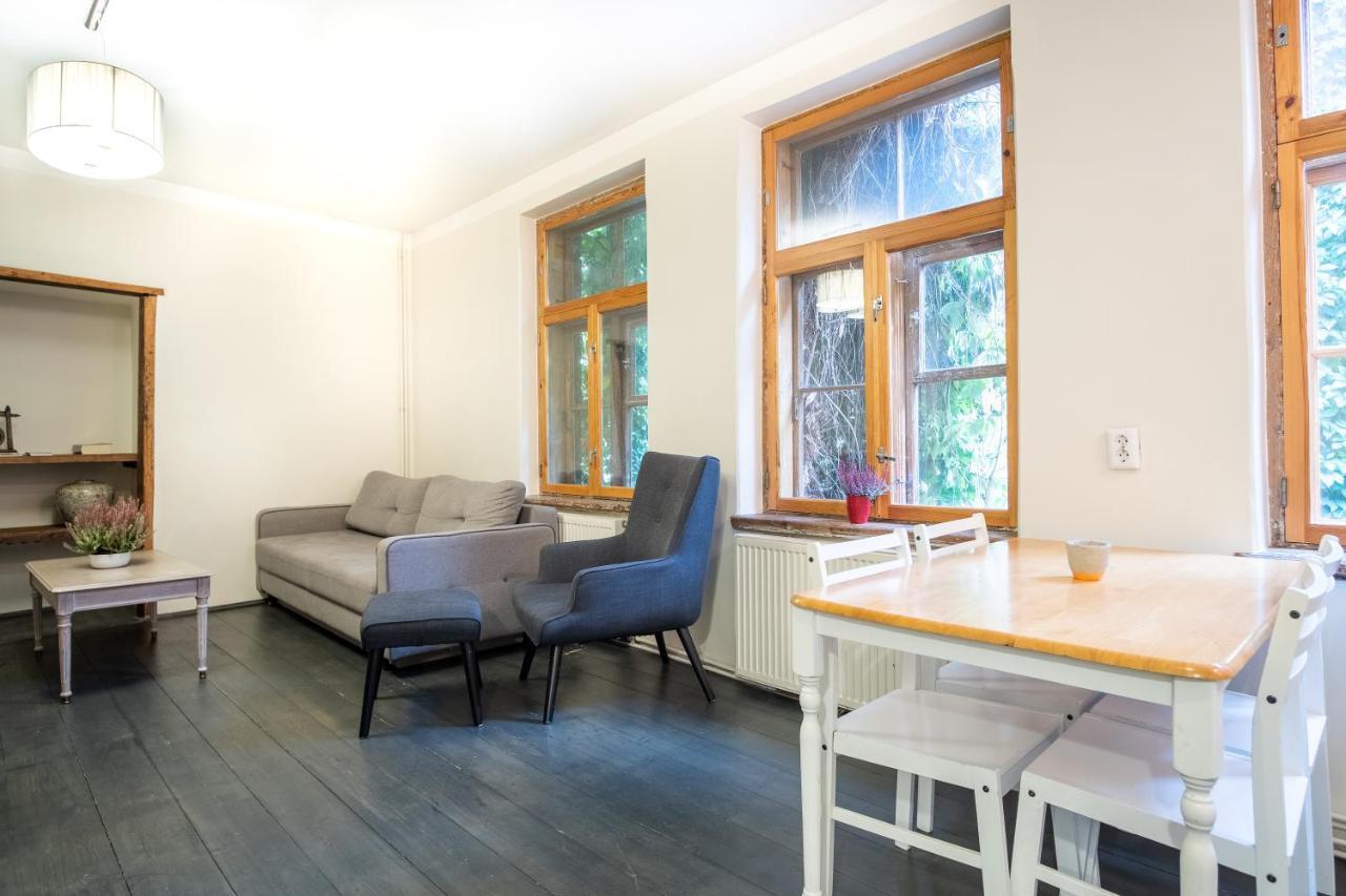 Dream Stay - Bright 2-Bedroom 2-Floor Old Town Apartment Таллин Экстерьер фото