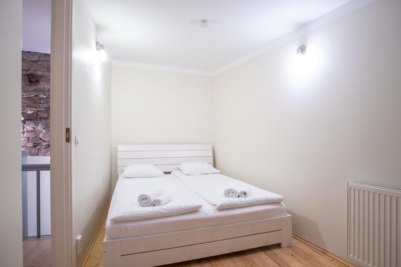 Dream Stay - Bright 2-Bedroom 2-Floor Old Town Apartment Таллин Экстерьер фото